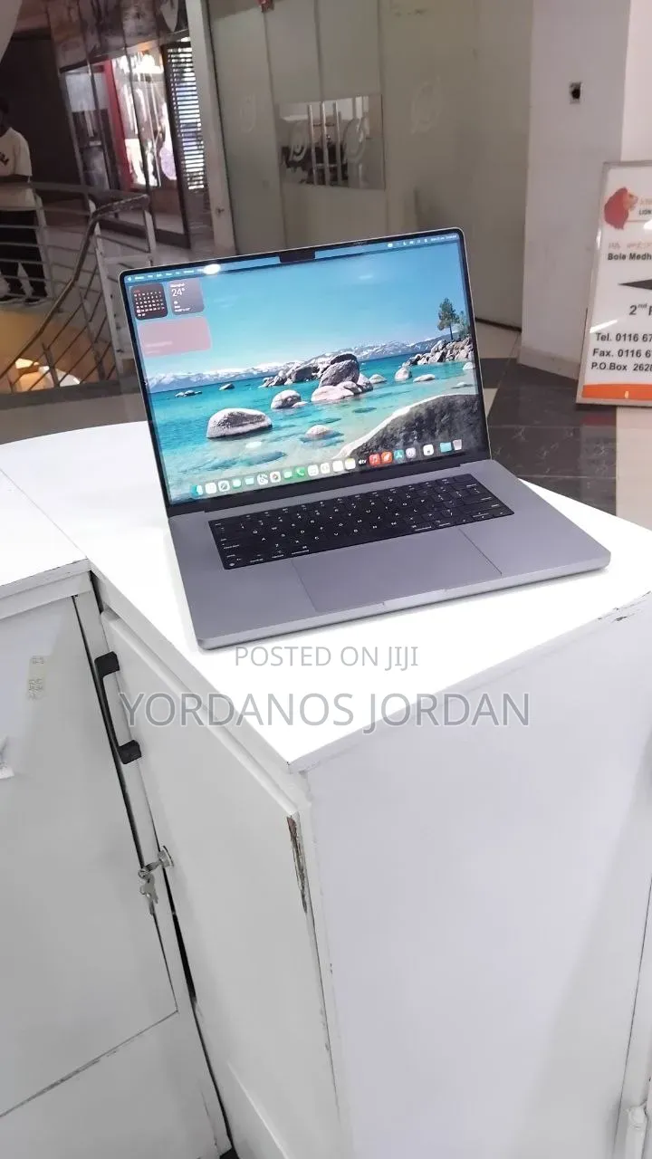 New Laptop Apple MacBook Pro 2021 M1 32GB Apple M1 Pro SSD 1T