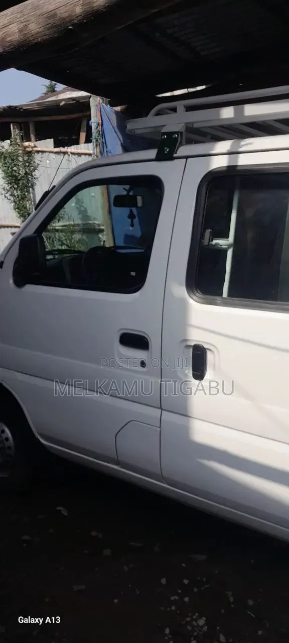 Suzuki Eeco 2024 White
