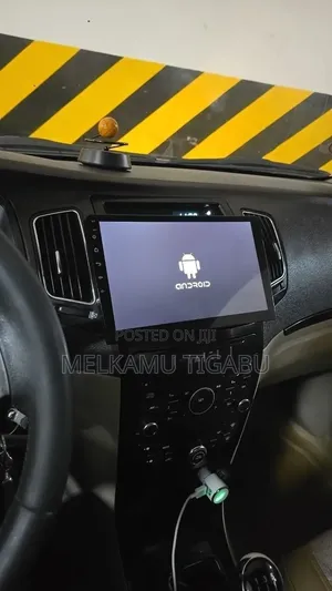 Suzuki Eeco 2024 White