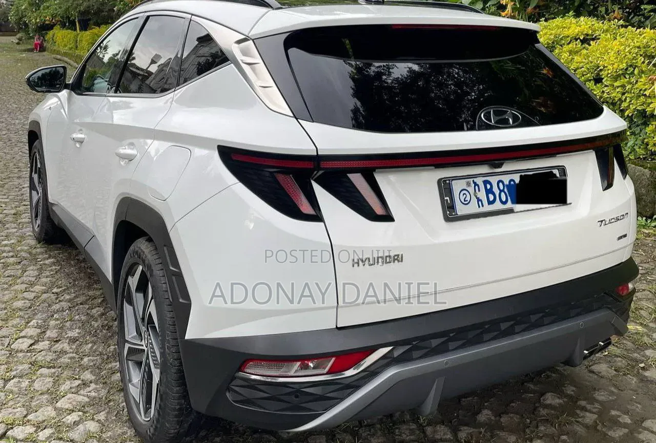 Hyundai Tucson 2022 White