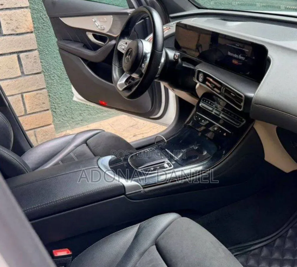 Mercedes-Benz EQC EQC400 4MATIC 2022 White