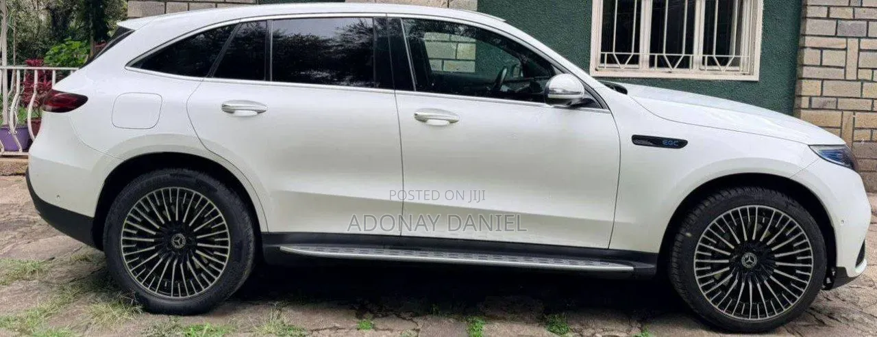 Mercedes-Benz EQC EQC400 4MATIC 2022 White