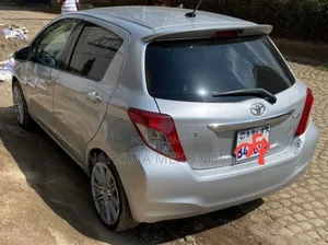 Toyota Yaris 2011 Silver
