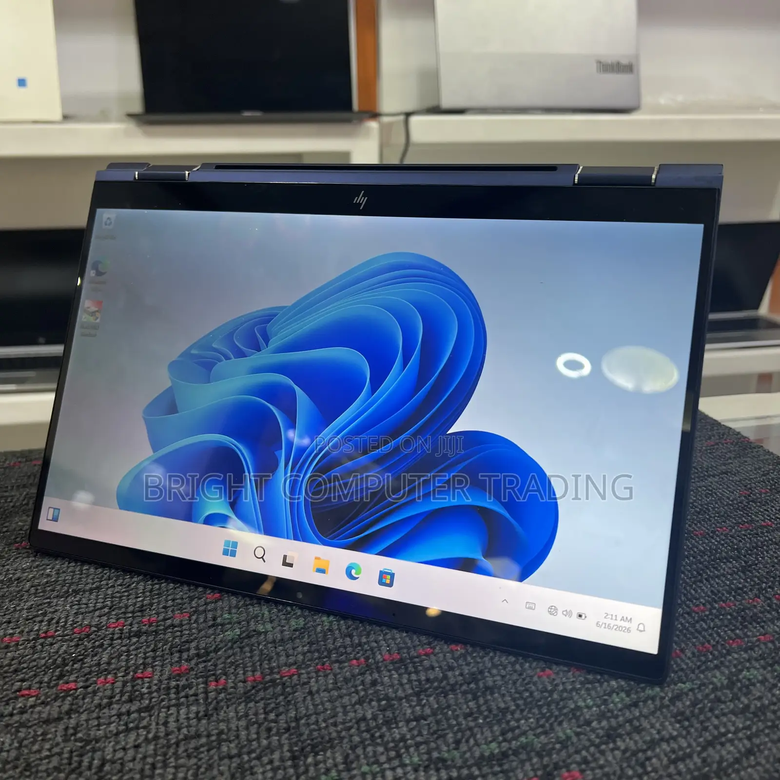 New Laptop HP Dragonfly Folio 16GB Intel Core i7 SSD 512GB