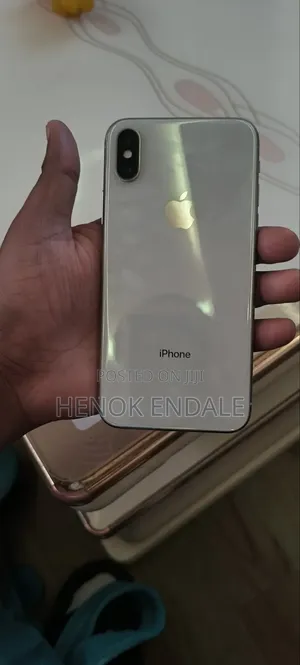 Apple iPhone X 64 GB White