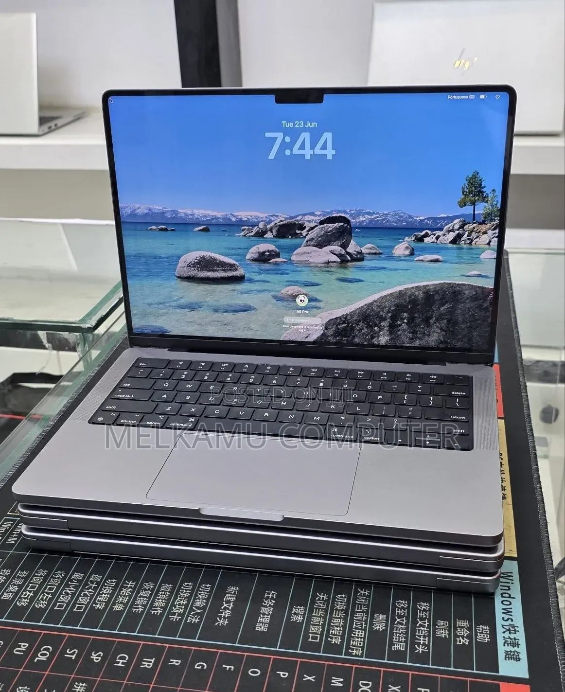 New Laptop Apple MacBook Pro 2020 M1 32GB Apple M1 SSD 512GB