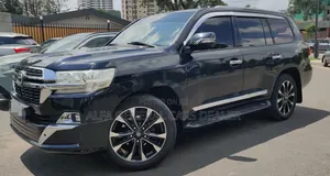 Toyota Land Cruiser 2011