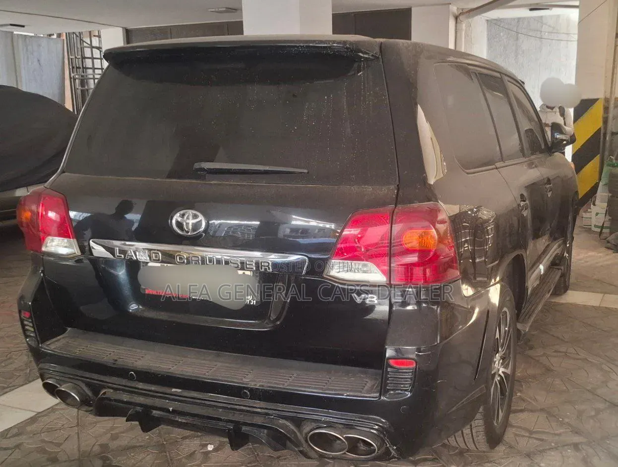 Toyota Land Cruiser 2015 Black