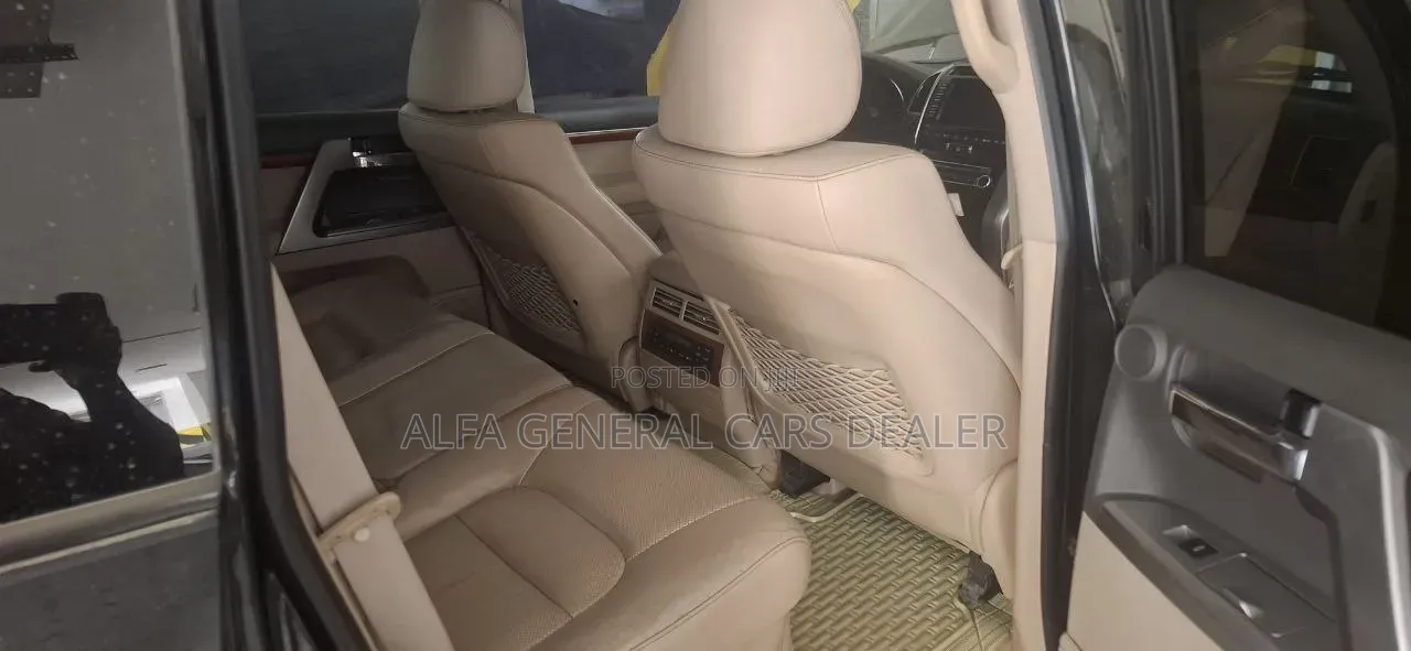 Toyota Land Cruiser 2015 Black