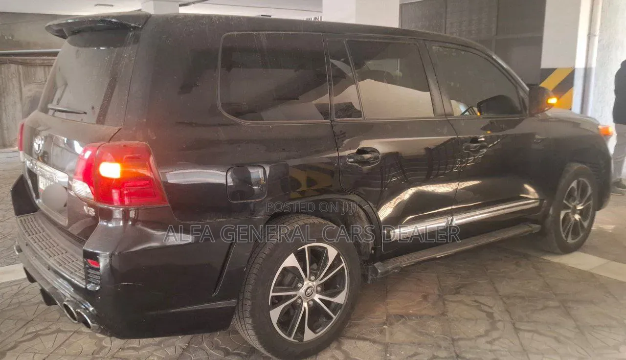 Toyota Land Cruiser 2015 Black