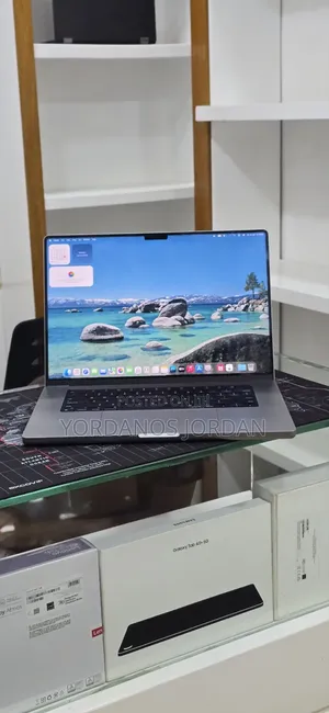 New Laptop Apple MacBook Pro 2021 M1 32GB Apple M1 Pro SSD 512GB