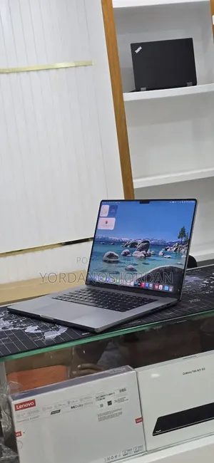 New Laptop Apple MacBook Pro 2021 M1 32GB Apple M1 Pro SSD 512GB