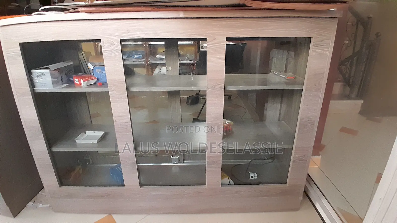 2 Identical Display Shelves (H 110cm , W 45cm, L 150cm)