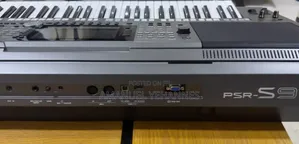 Yamaha PSR S970 Keyboard Piano
