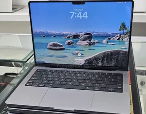 New Laptop Apple MacBook Pro 2021 M1 32GB Apple M1 Pro SSD 512GB