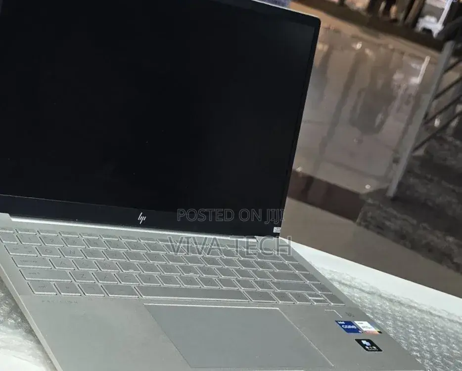 New Laptop HP Pavilion 14 16GB Intel Core i5 SSD 1T