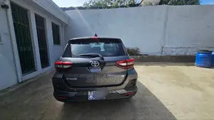 Toyota Raize 1.0 AWD 2023 Gray