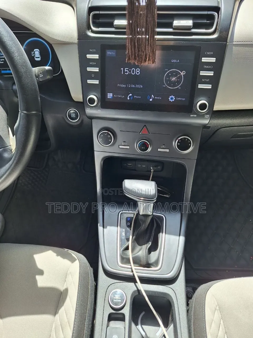 Hyundai Creta 2023 White