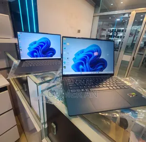 New Laptop Lenovo 16GB AMD Ryzen 7 SSD 512GB