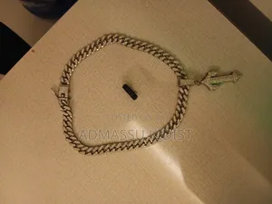 Brand New Iced Chain With Cross
