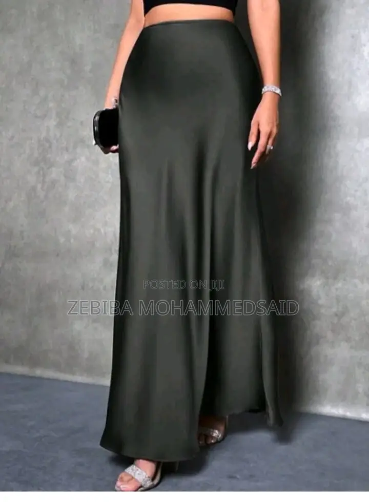 Elegant Wommen Skirt