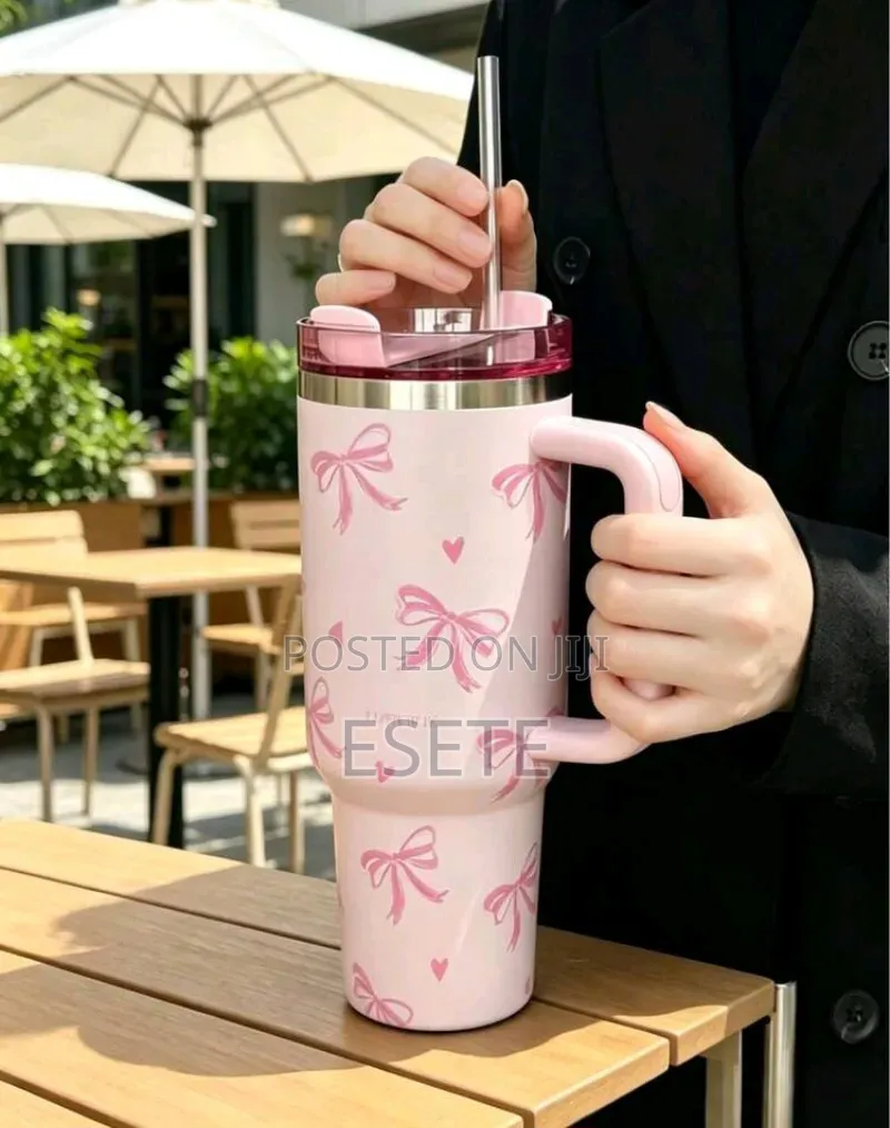 A Mug for Both Cold and Hot Drinks