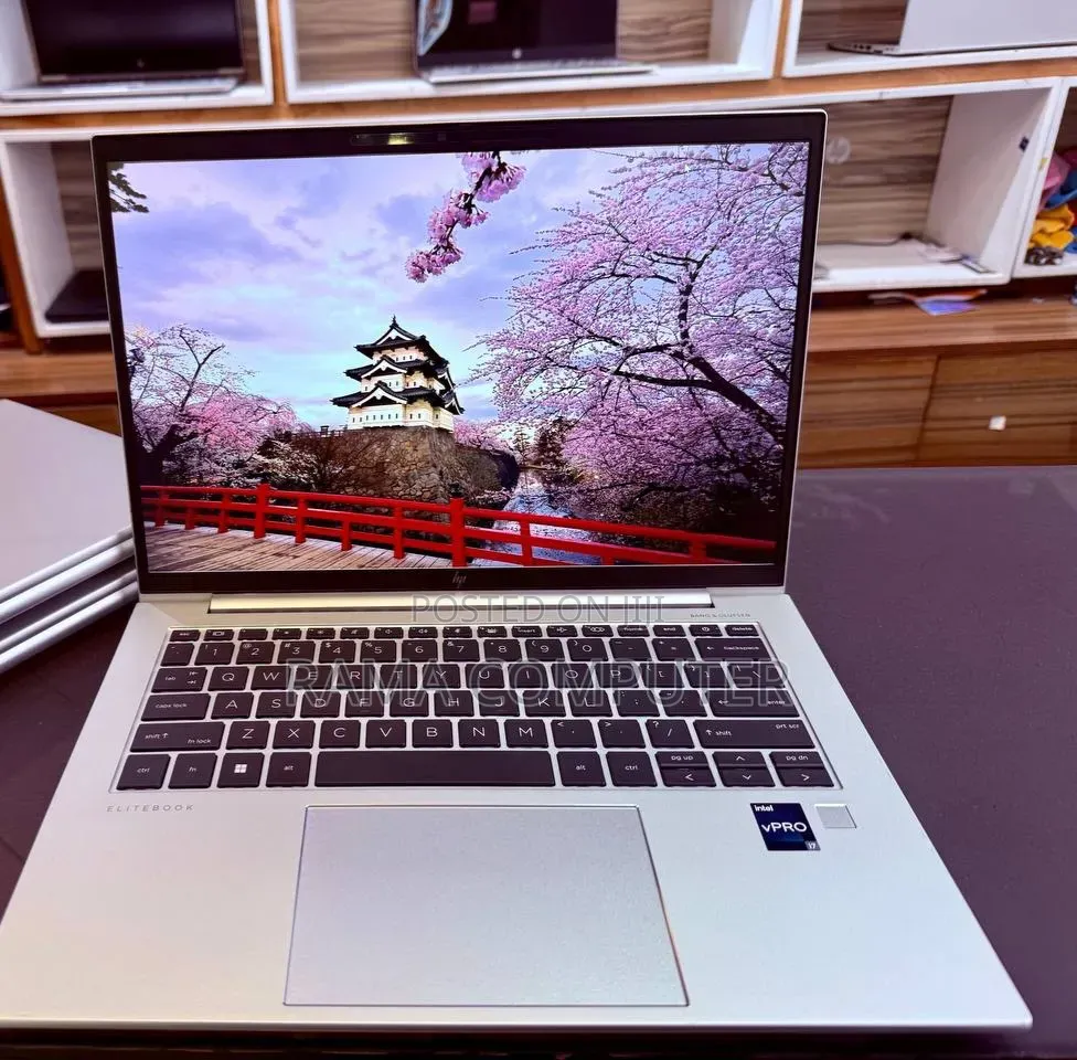 New Laptop HP EliteBook 840 G10 8GB Intel Core i7 SSD 1T