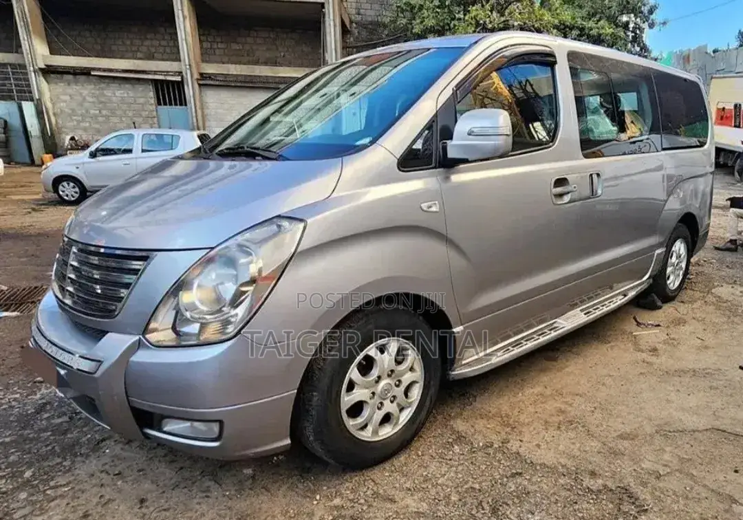 Hyundai Starex 2013 Grey