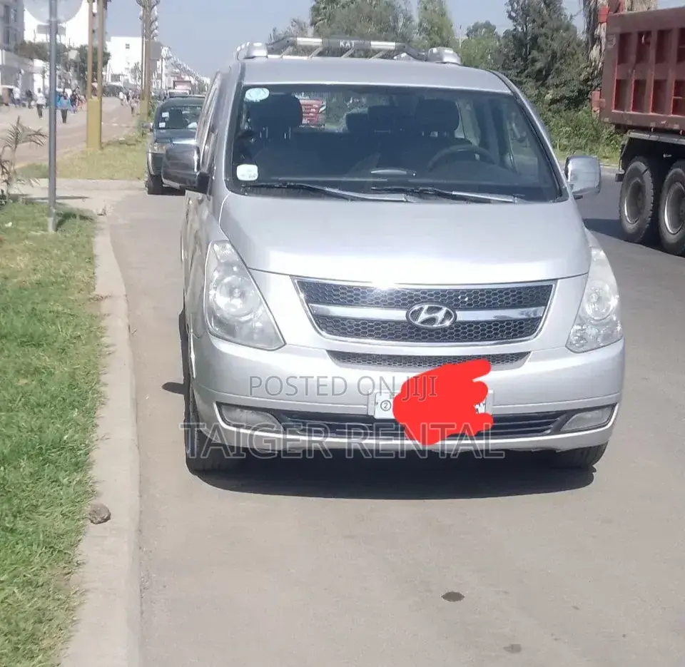 Hyundai Starex 2013 Grey