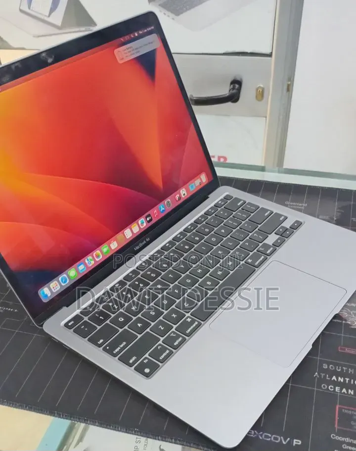 New Laptop Apple MacBook Air 2020 M1 8GB Apple M1 SSD 512GB