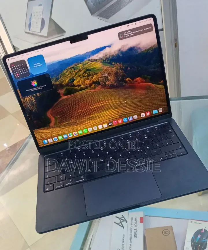 New Laptop Apple MacBook Air 2022 M2 16GB Apple M2 SSD 512GB