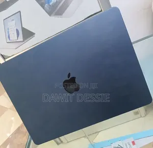 New Laptop Apple MacBook Air 2022 M2 16GB Apple M2 SSD 512GB