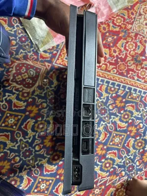 Playstation 4 Slim Jealbreaked 118 Game