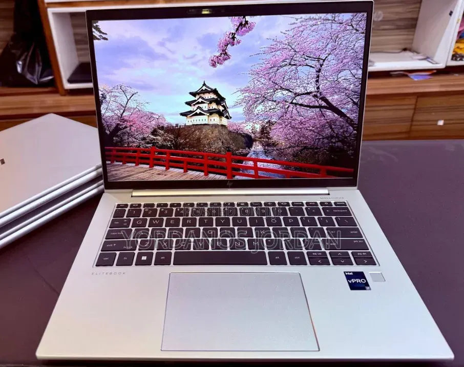 New Laptop HP EliteBook 840 G10 8GB Intel Core i7 SSD 1T