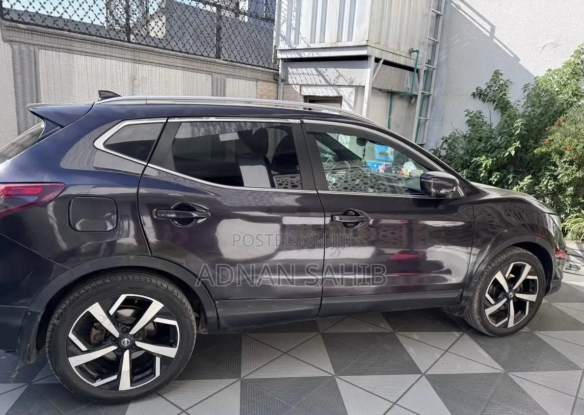 Nissan Qashqai 2018 Brown