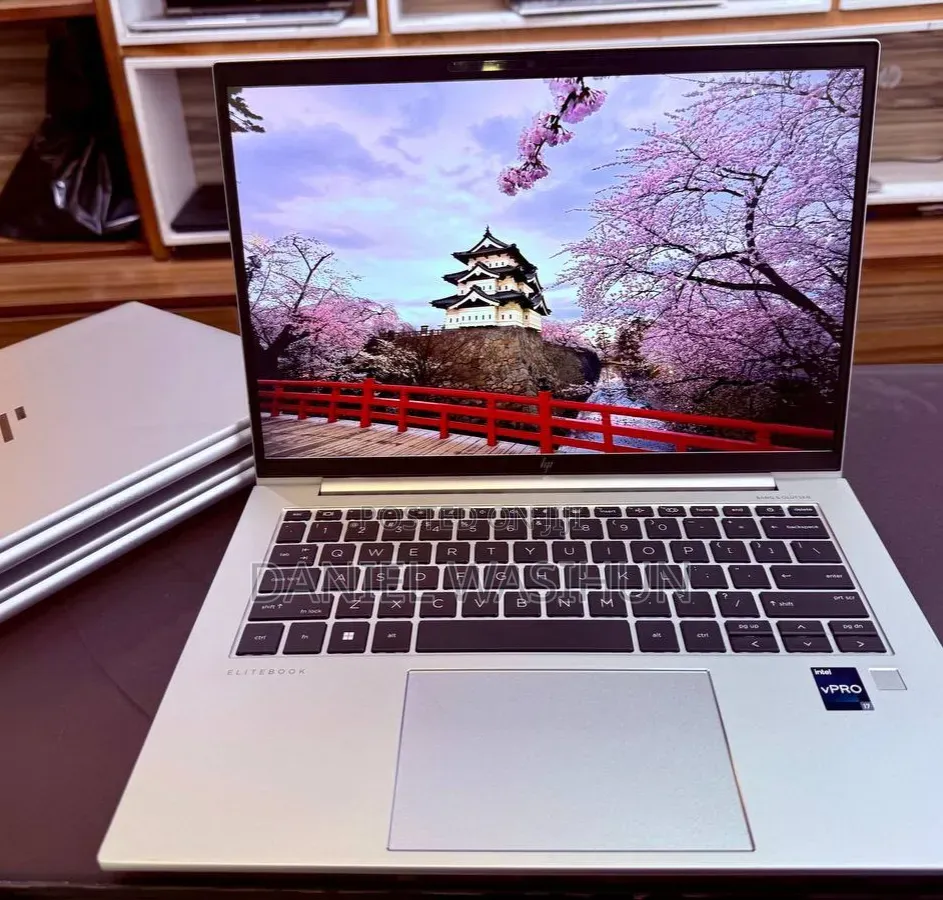 New Laptop HP EliteBook 840 G10 16GB Intel Core i7 SSD 1T