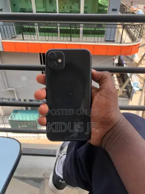 New Apple iPhone 11 64 GB Black