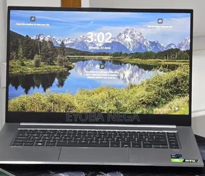 New Laptop HP ZBook Firefly G8 32GB Intel Core i7 SSD 512GB