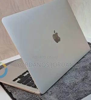 New Laptop Apple MacBook Pro 2020 M1 16GB Apple M1 SSD 512GB
