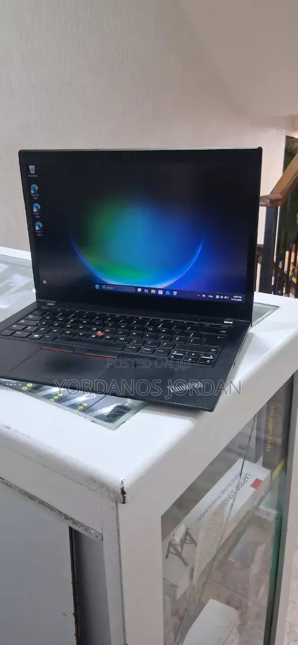 New Laptop Lenovo ThinkPad T480s 16GB Intel Core i5 SSD 256GB
