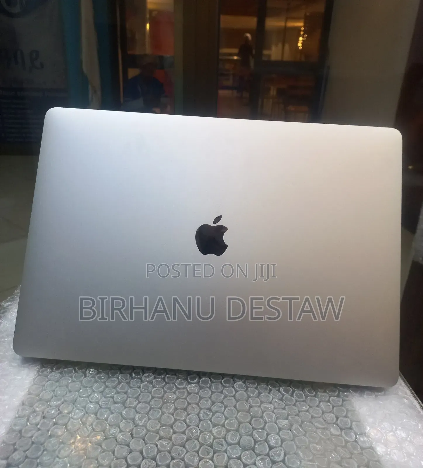 New Laptop Apple MacBook 2018 16GB Intel Core i7 SSD 256GB