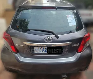 Toyota Yaris 2012 Gray