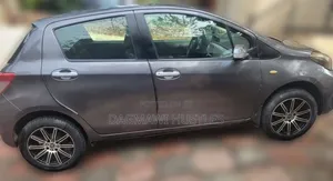 Toyota Yaris 2012 Gray