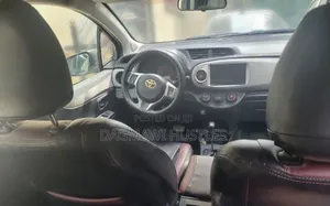 Toyota Yaris 2012 Gray
