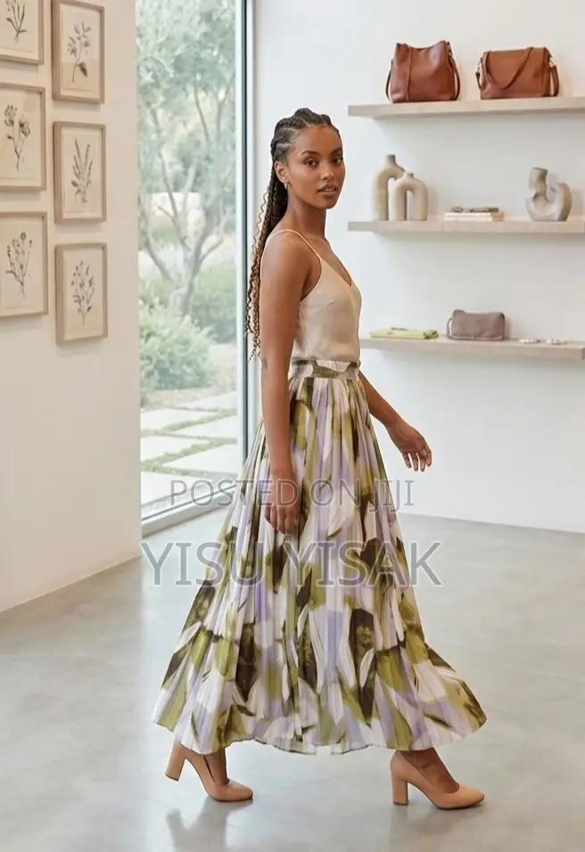 Elegant Botanical Print Pleated Maxi Skirt