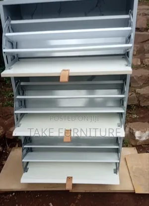 ጫማ መደርደሪያ (Shoerack)