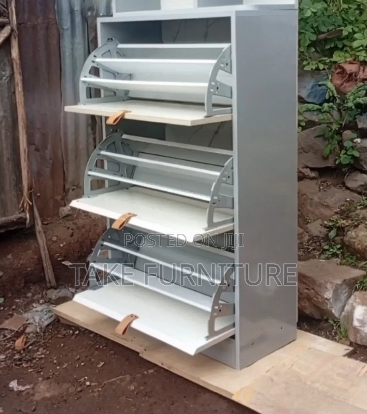 ጫማ መደርደሪያ (Shoerack)