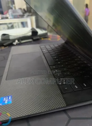 New Laptop Dell Precision 5570 16GB Intel Core i7 SSD 512GB