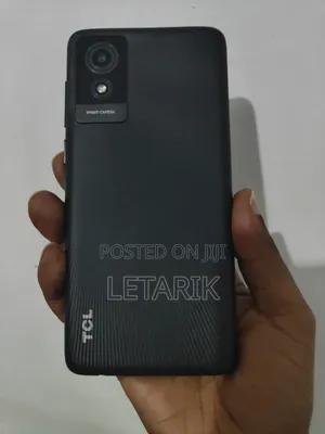 New TCL 501 32 GB Black