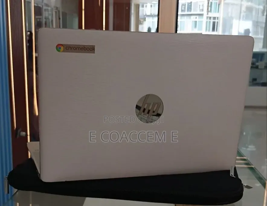 New Laptop HP 4GB Intel SSD 256GB